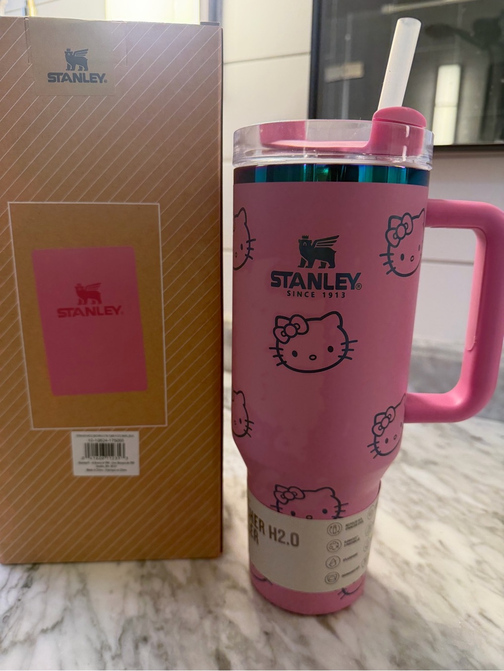 Hello kitty Stanley 40oz pink